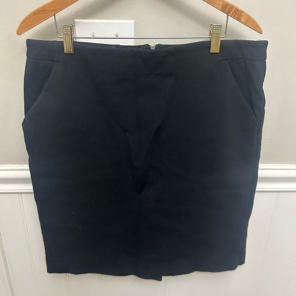 Classic Black Women's Pencil Skirt